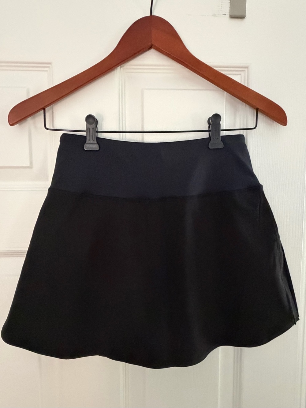 Black Women's Athletic Skirt/Skort with High Waist with pleated back XS
